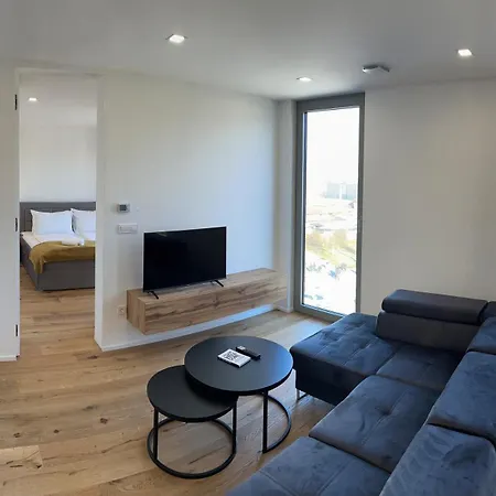 Garden Apartment *