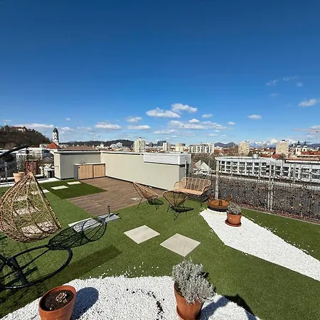 公寓 Penthouse - Garden 卢布尔雅那