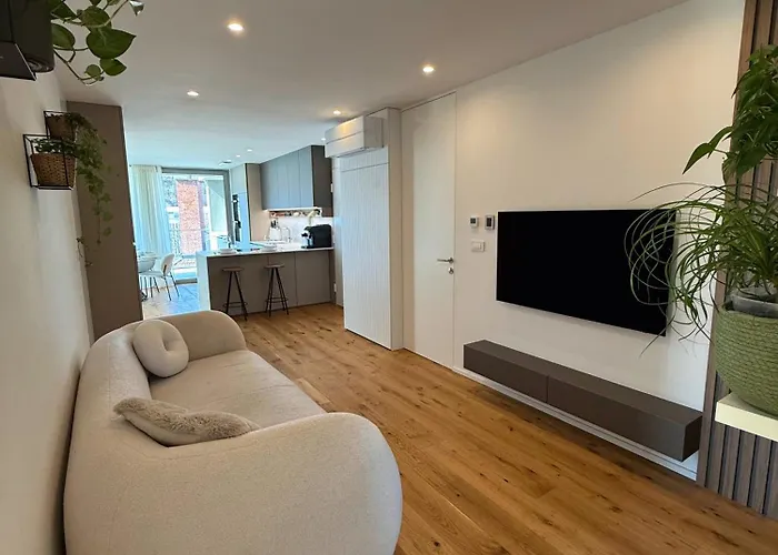 דירה Penthouse - Garden *