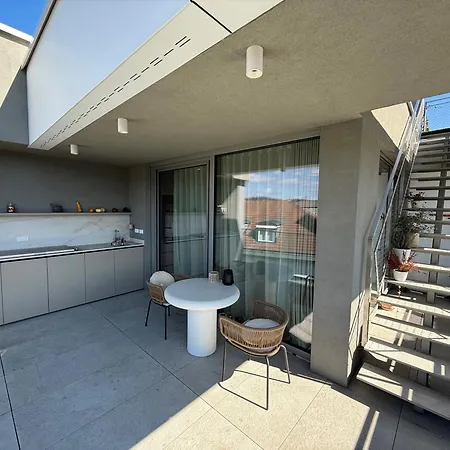 Penthouse - Garden Lejlighed